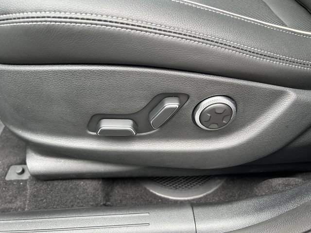 New 2026 Genesis GV70 2.5T Advanced AWD/4WD image 22