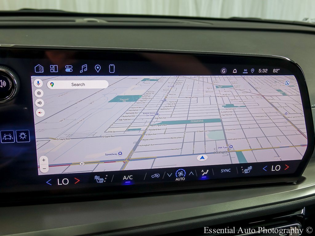 New 2026 Chevrolet Traverse LT w/ Driver Confidence Package image 15