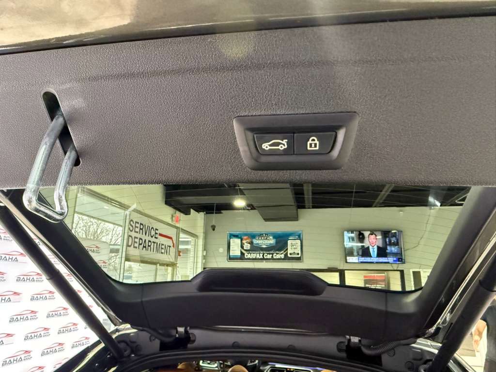 Used 2023 BMW X6 xDrive40i w/ M Sport Package image 52