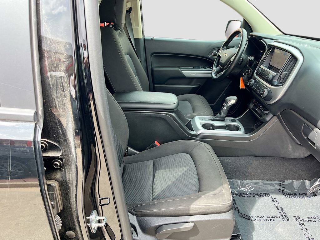 Used 2022 Chevrolet Colorado LT w/ LT Convenience Package AWD/4WD image 27
