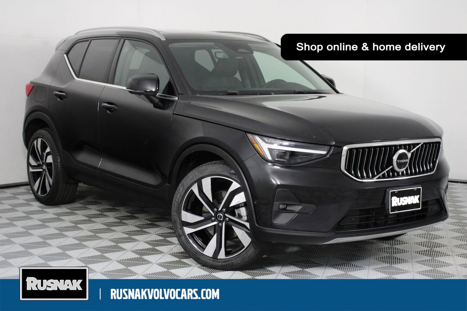 Used 2023 Volvo XC40 B5 Ultimate w/ Climate Package