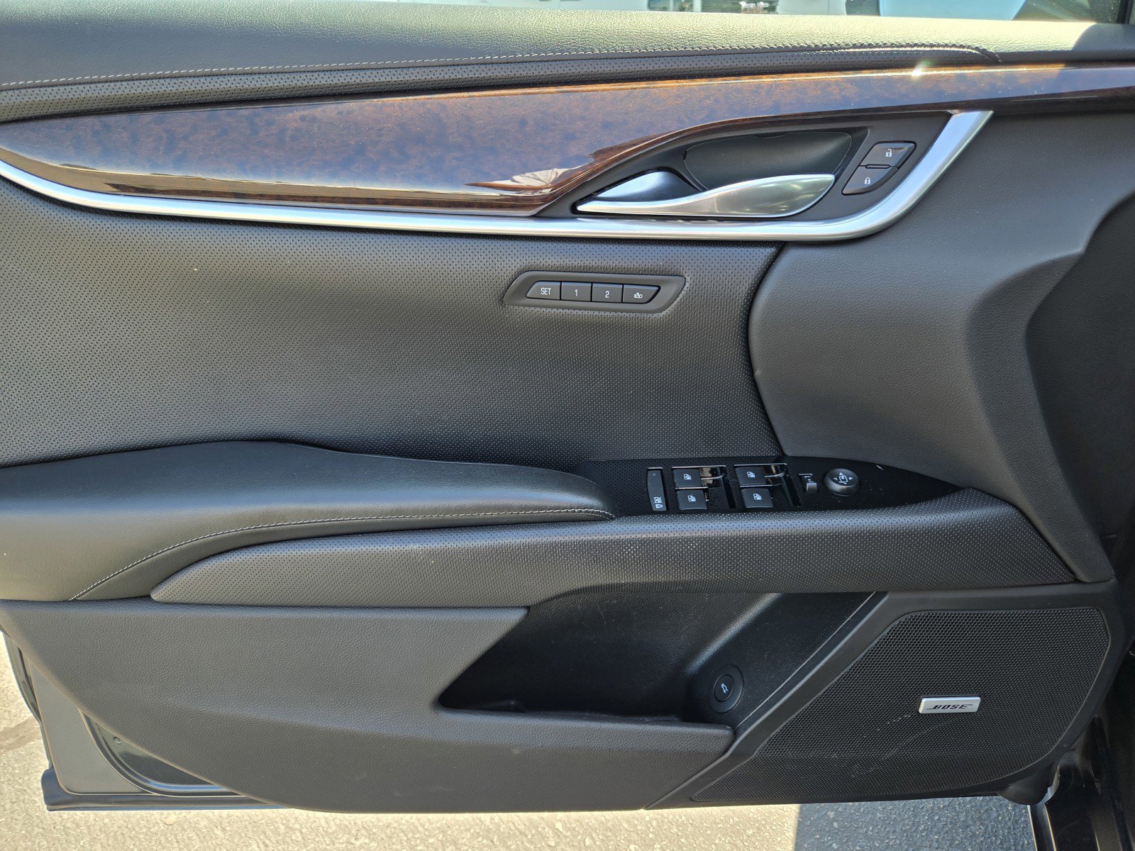 Used 2017 Cadillac XTS Luxury image 16