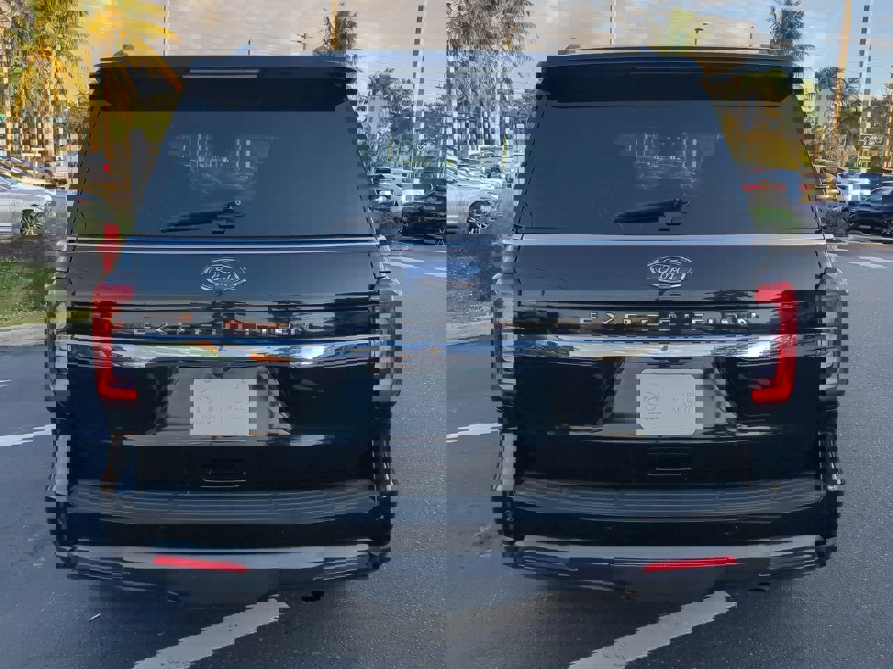 Used 2024 Ford Expedition Limited image 6