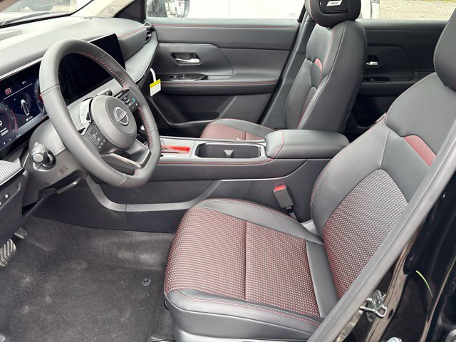 New 2027 Nissan Kicks SR AWD/4WD image 4