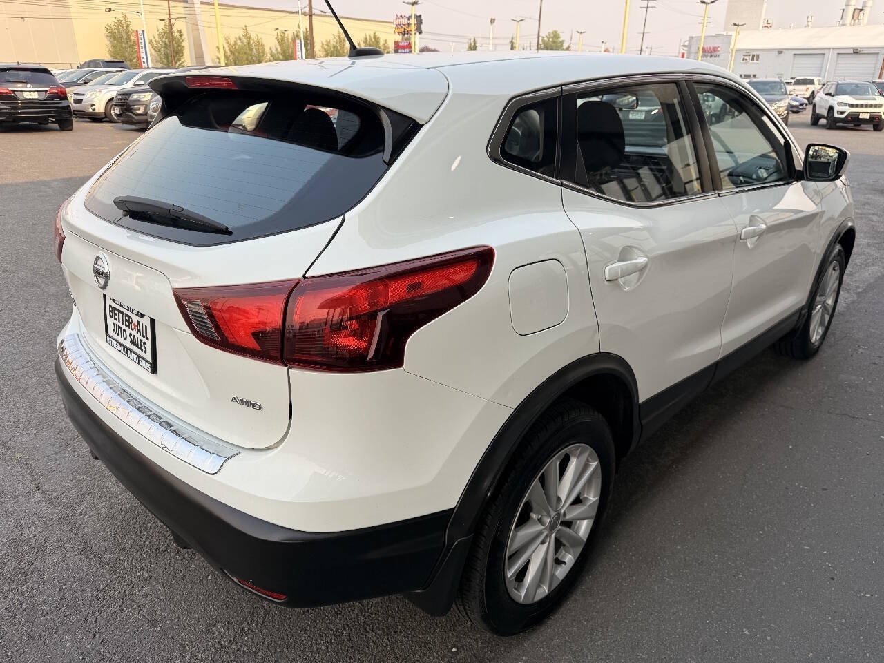 Used 2017 Nissan Rogue Sport S w/ S Appearance Package AWD/4WD image 5