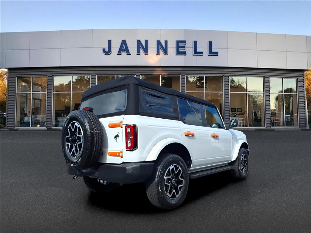 Used 2023 Ford Bronco Outer Banks image 5