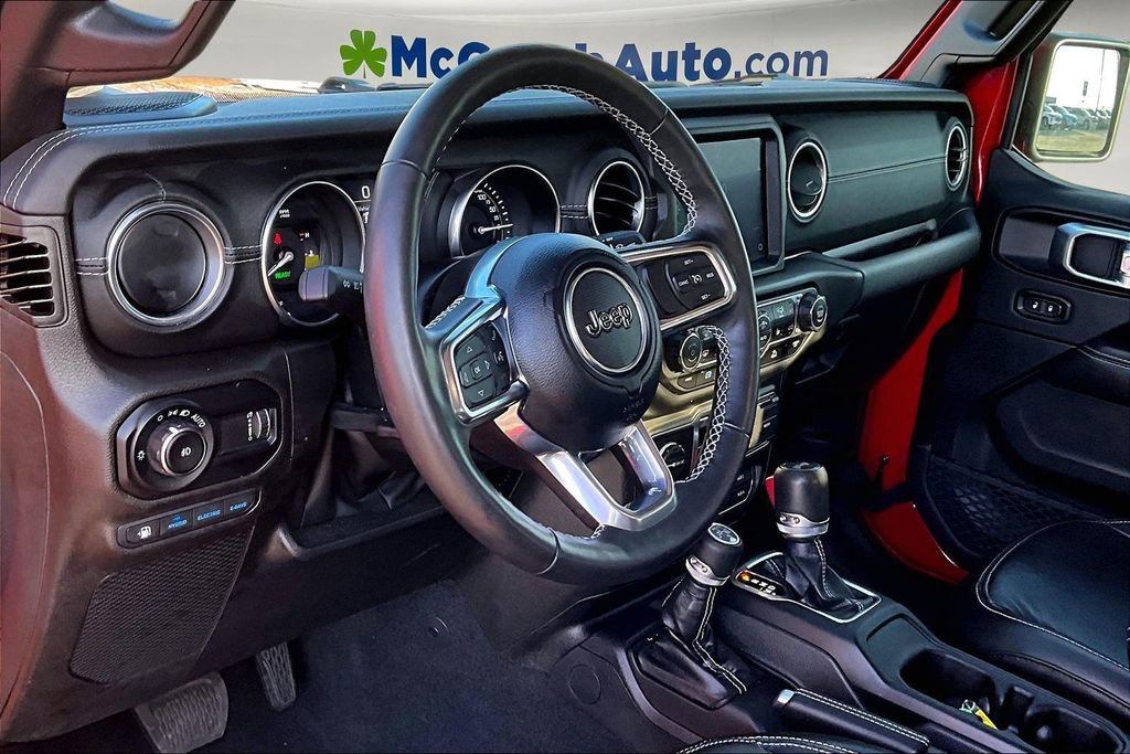 Used 2023 Jeep Wrangler Unlimited Sahara w/ Cold Weather Group image 15