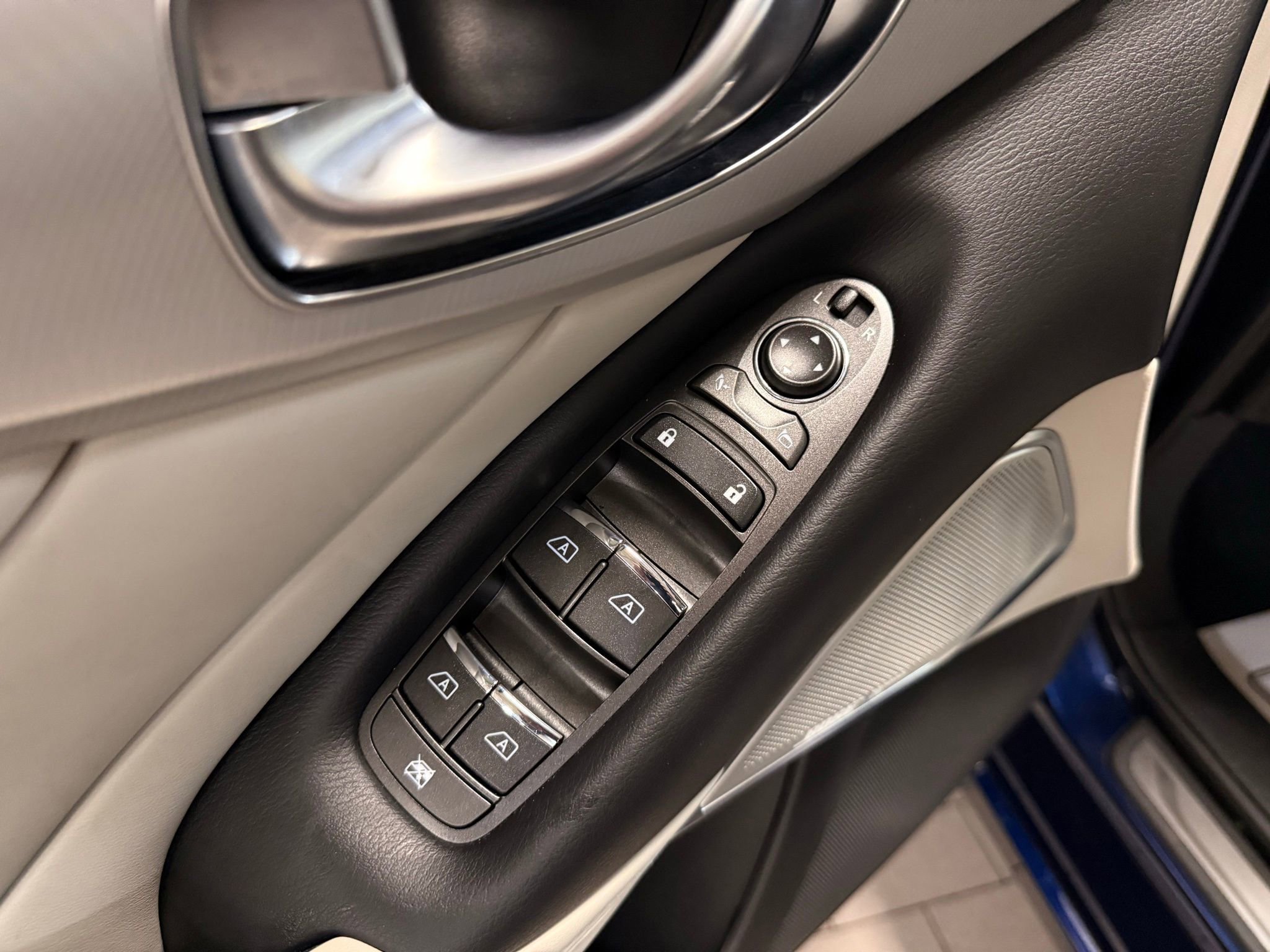 Used 2023 INFINITI Q50 Luxe image 33