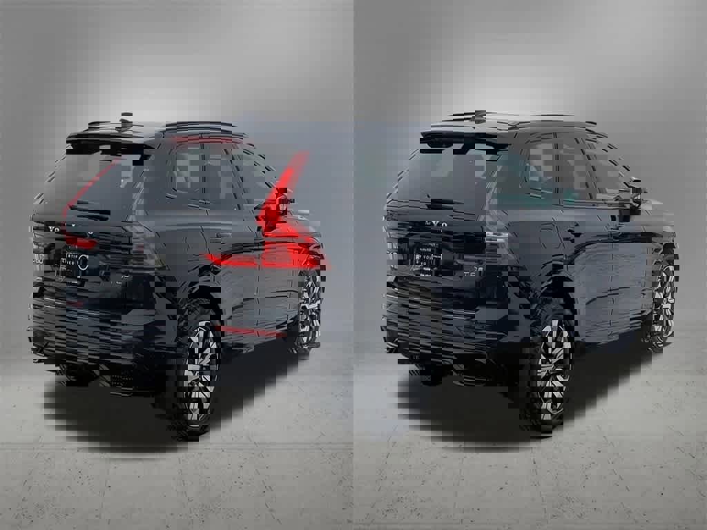 Certified 2025 Volvo XC60 T8 Core w/ Protection Package Premier image 6