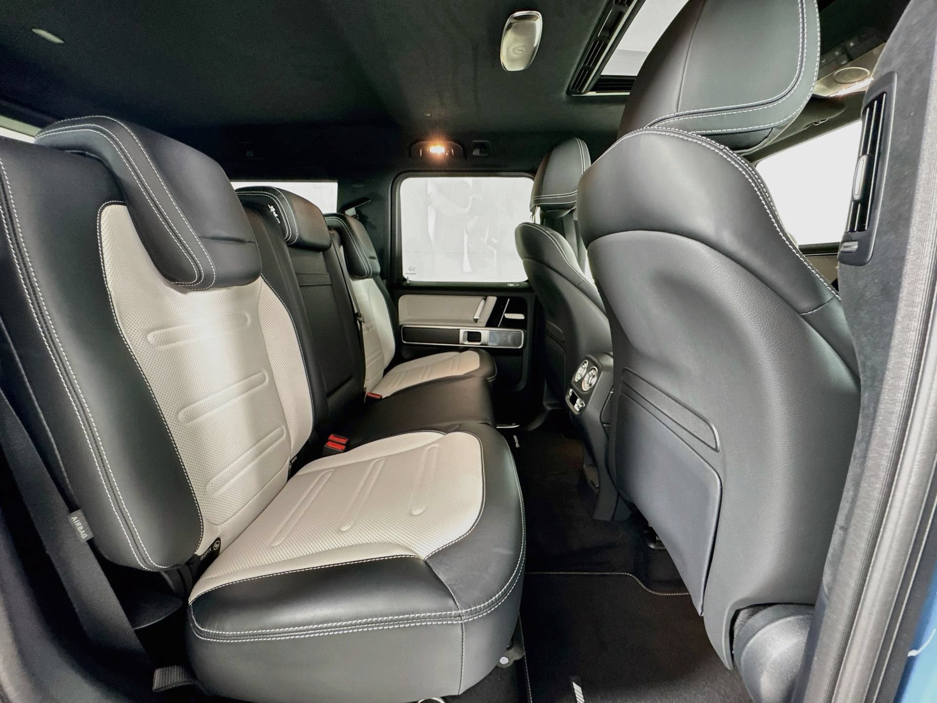 New 2027 Mercedes-Benz G 580 e image 30