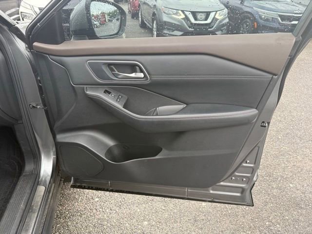 Used 2023 Nissan Rogue Platinum w/ Platinum Premium Package FWD image 20