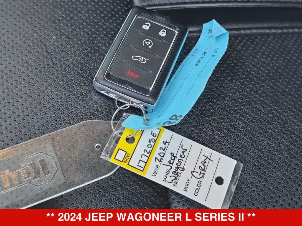 Used 2024 Jeep Wagoneer L Series II w/ Flexible Seating Group RWD image 35