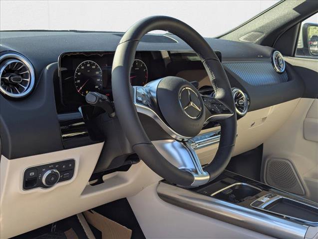 New 2025 Mercedes-Benz GLA 250 video 3