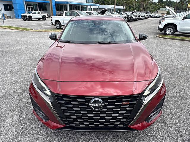 Used 2023 Nissan Altima 2.5 SR w/ SR Premium Package FWD image 8