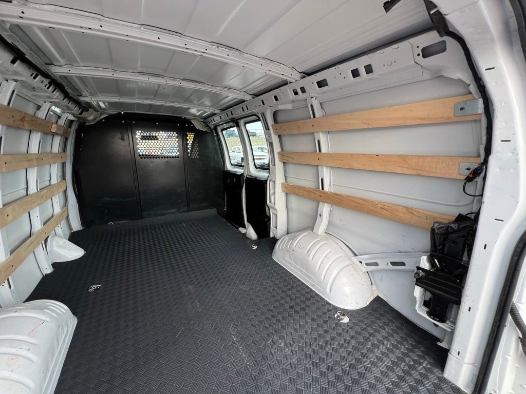 Used 2024 Chevrolet Express 2500 w/ Driver Convenience Package image 22