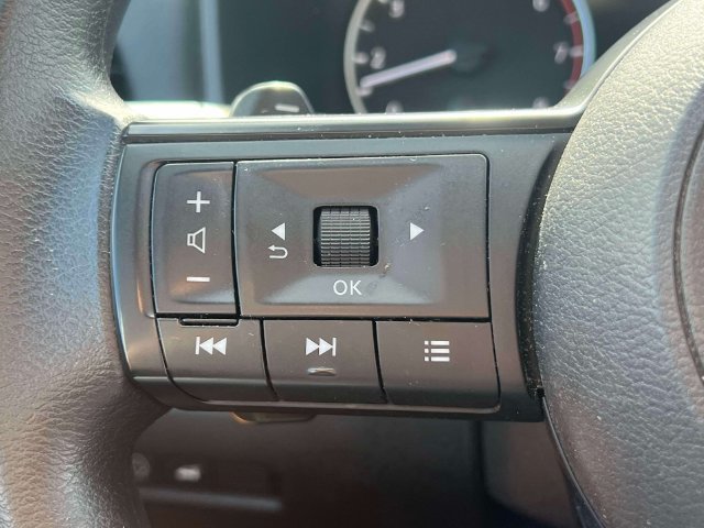 Used 2024 Nissan Rogue SV AWD/4WD image 21