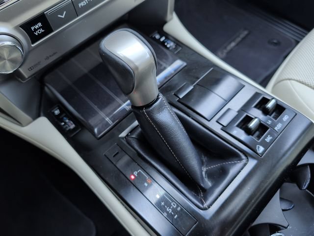 Used 2021 Lexus GX 460 Premium w/ Premium Package AWD/4WD image 23
