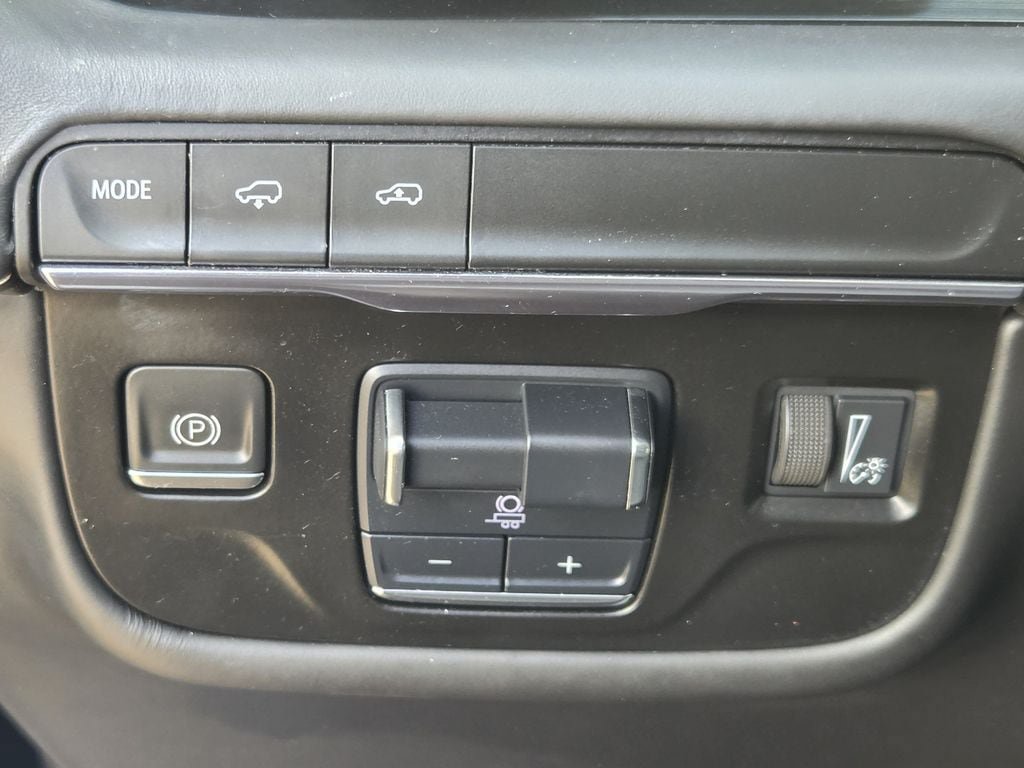 Used 2021 Cadillac Escalade Sport Platinum RWD image 24