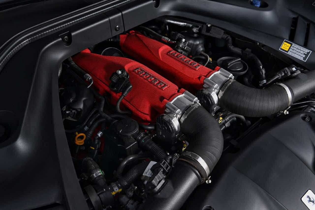 Used 2015 Ferrari California T RWD image 14