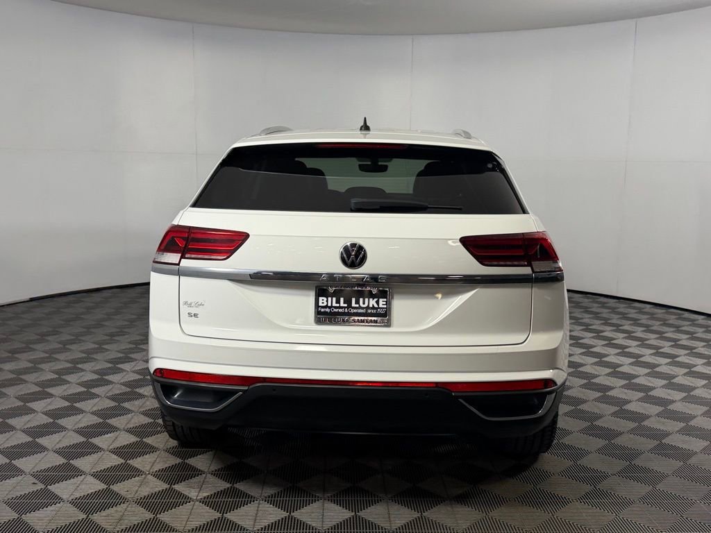 Used 2021 Volkswagen Atlas Cross Sport SE w/ 20" Black Wheels Package FWD image 7
