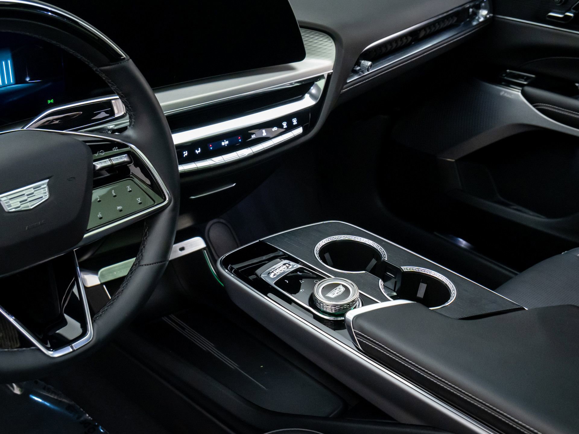 Certified 2024 Cadillac Lyriq Luxury w/ LPO, Floor Liner Package image 14