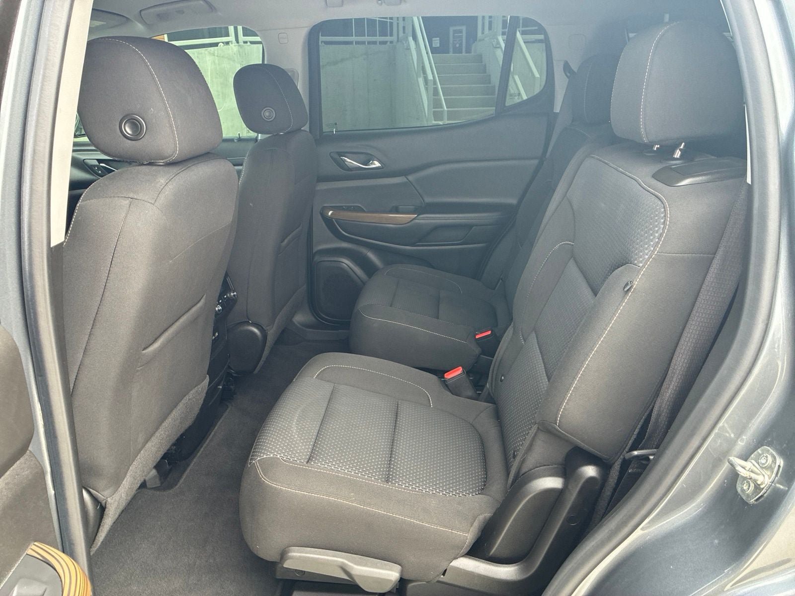 Used 2021 GMC Acadia SLE FWD image 15