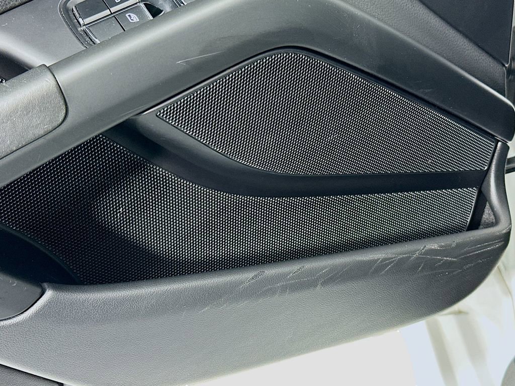 Used 2018 Porsche 718 Cayman RWD image 20
