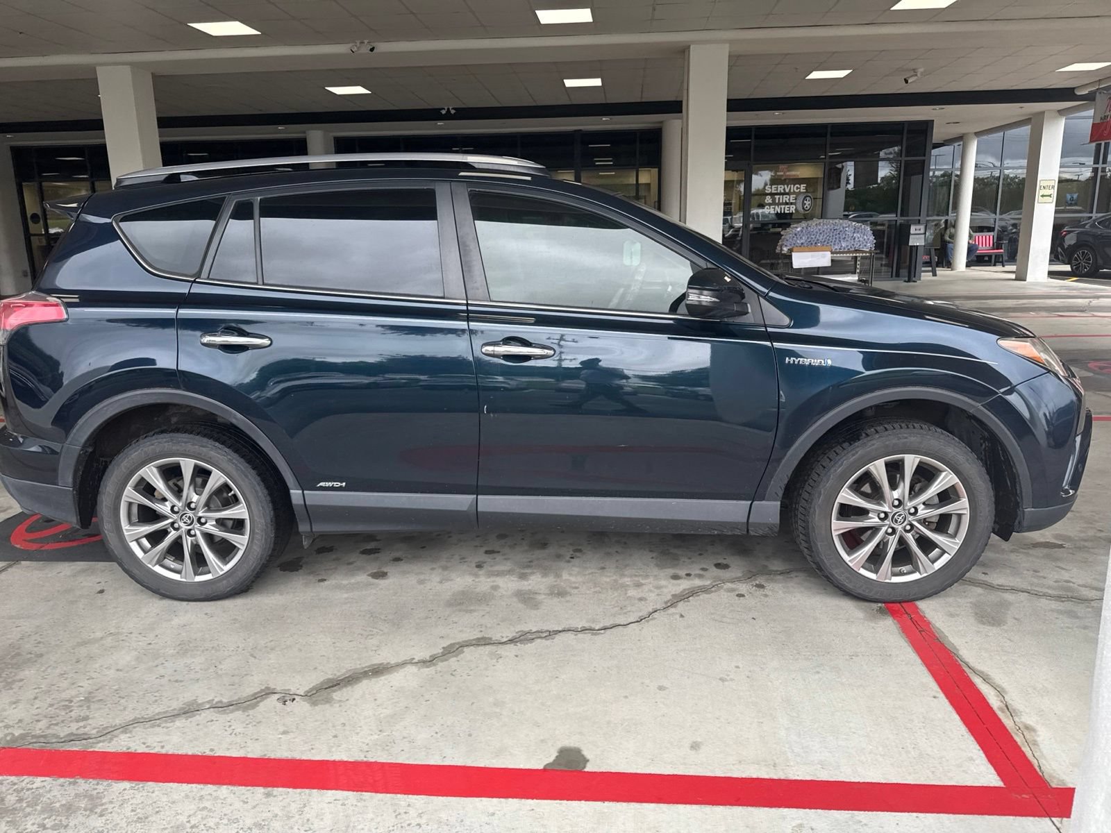 Used 2017 Toyota RAV4 Limited AWD/4WD image 14