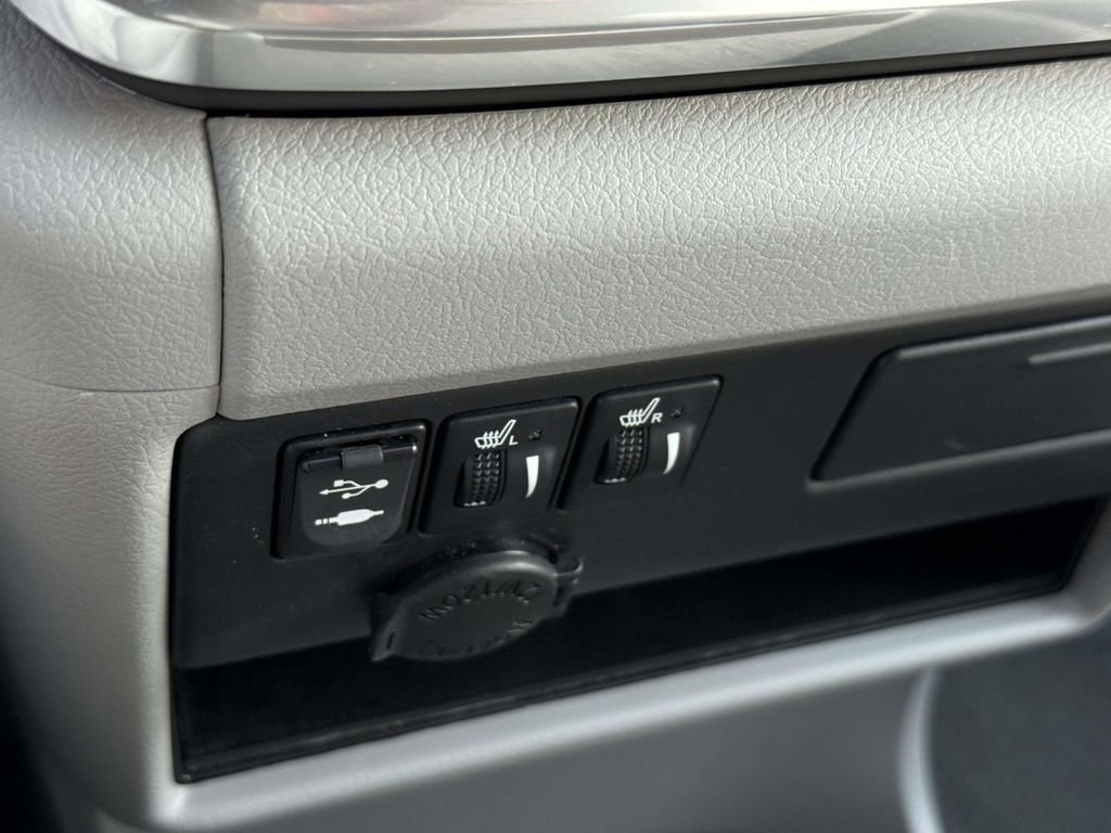 Used 2016 Toyota Sienna XLE w/ XLE Navigation Package image 26