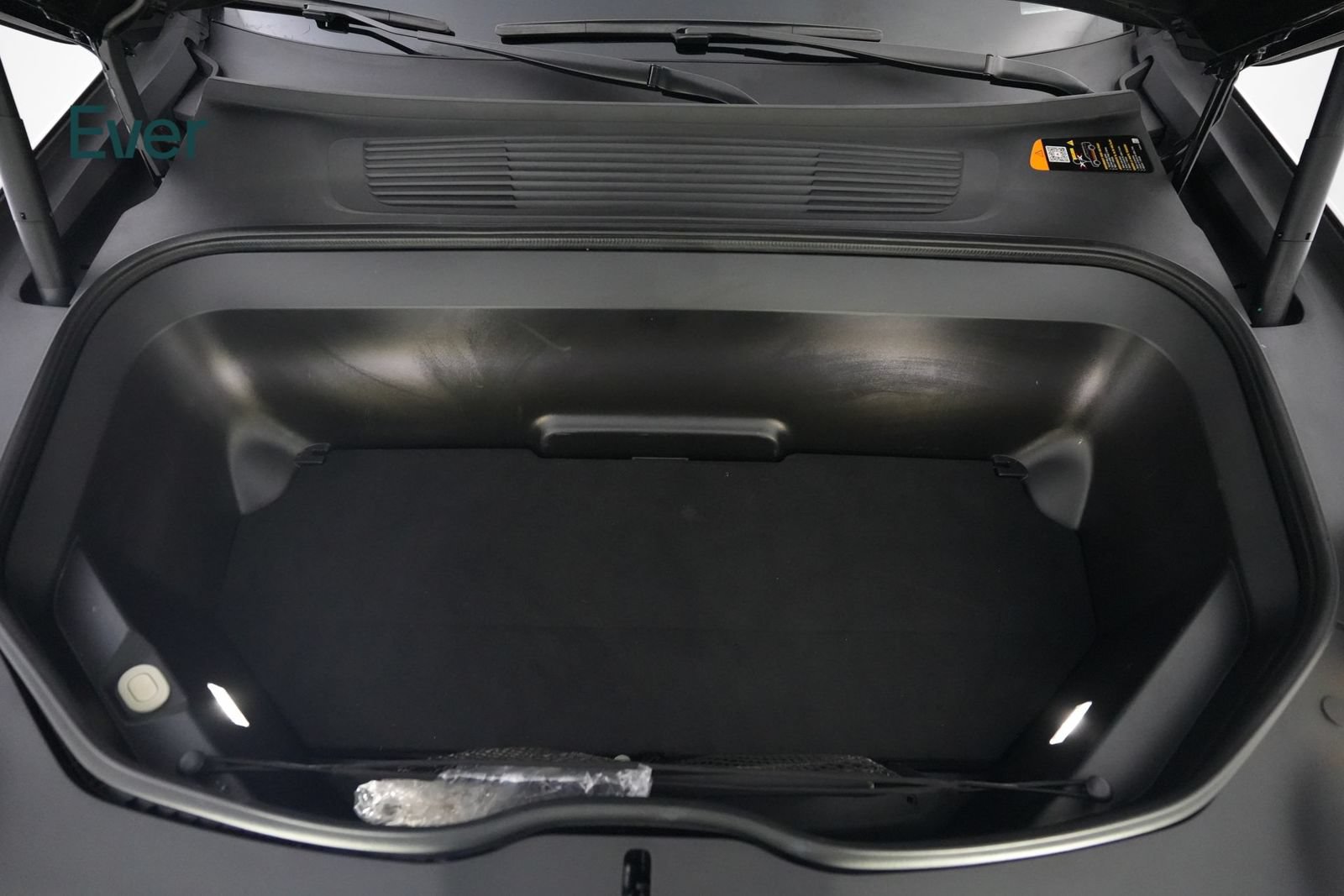 Used 2024 Rivian R1S Adventure AWD/4WD image 30