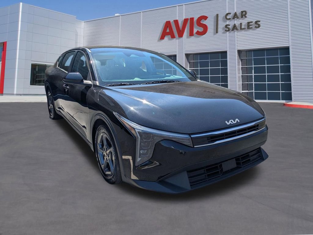 Used 2025 Kia K4 FWD image 3