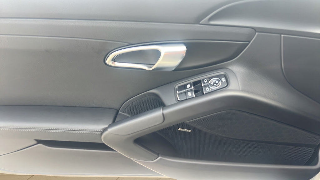 Certified 2025 Porsche 718 Cayman S RWD image 21