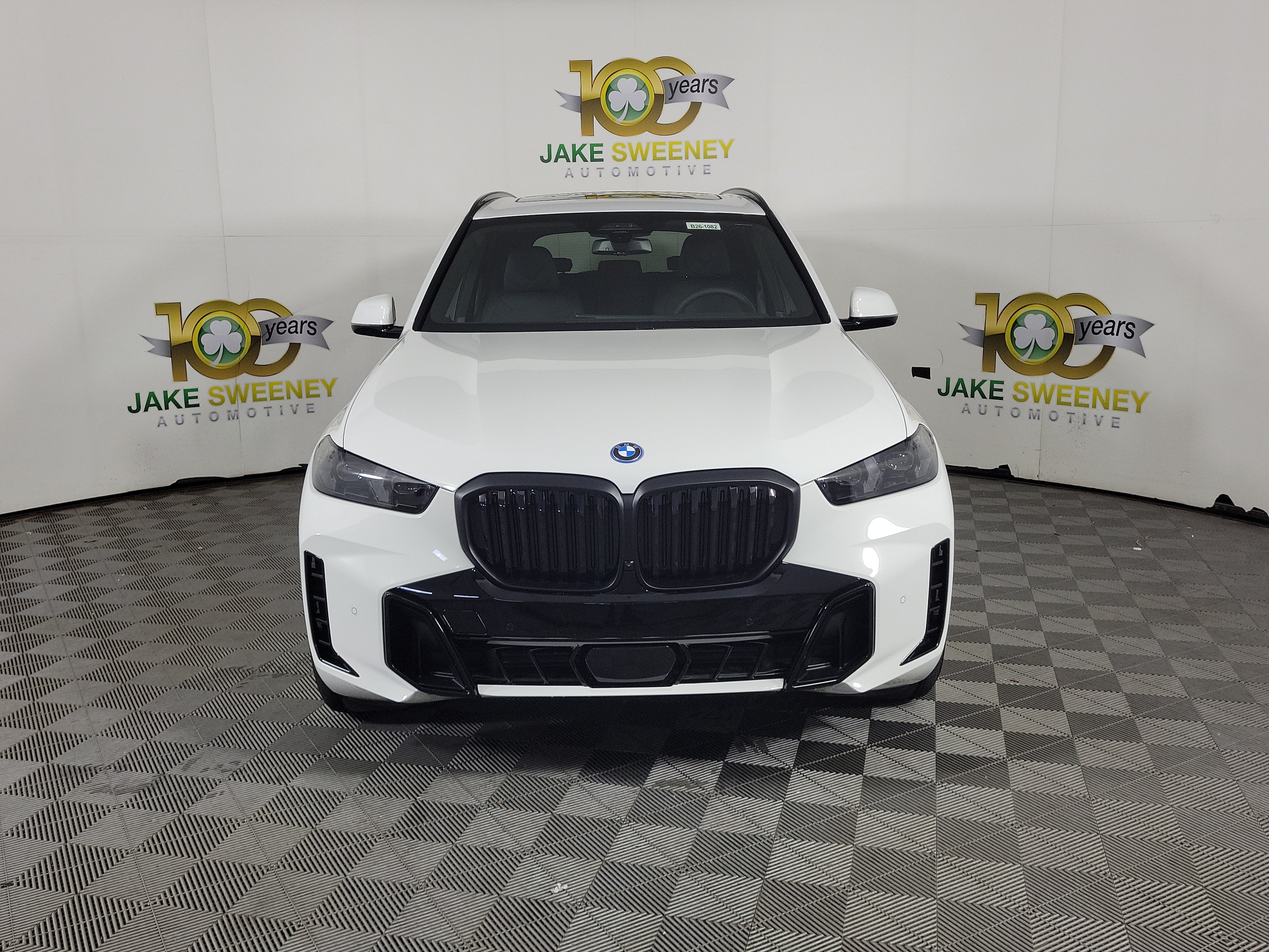 New 2026 BMW X5 xDrive50e w/ M Sport Package AWD/4WD image 2