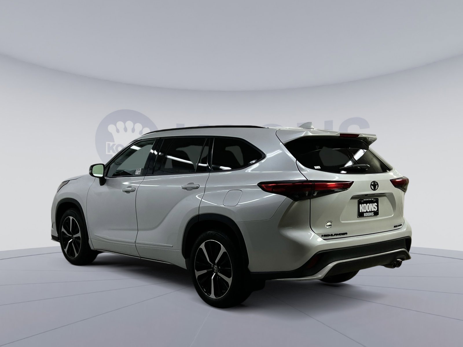 Used 2022 Toyota Highlander XSE image 10