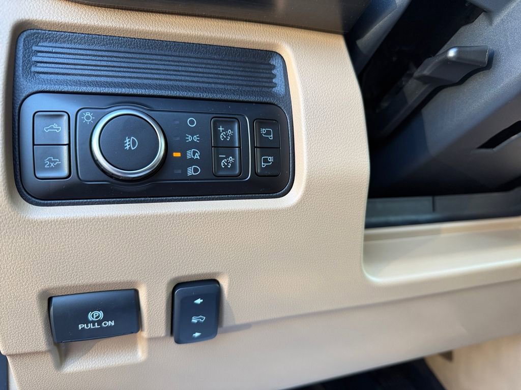 Used 2026 Ford F250 Lariat w/ Chrome Package image 16