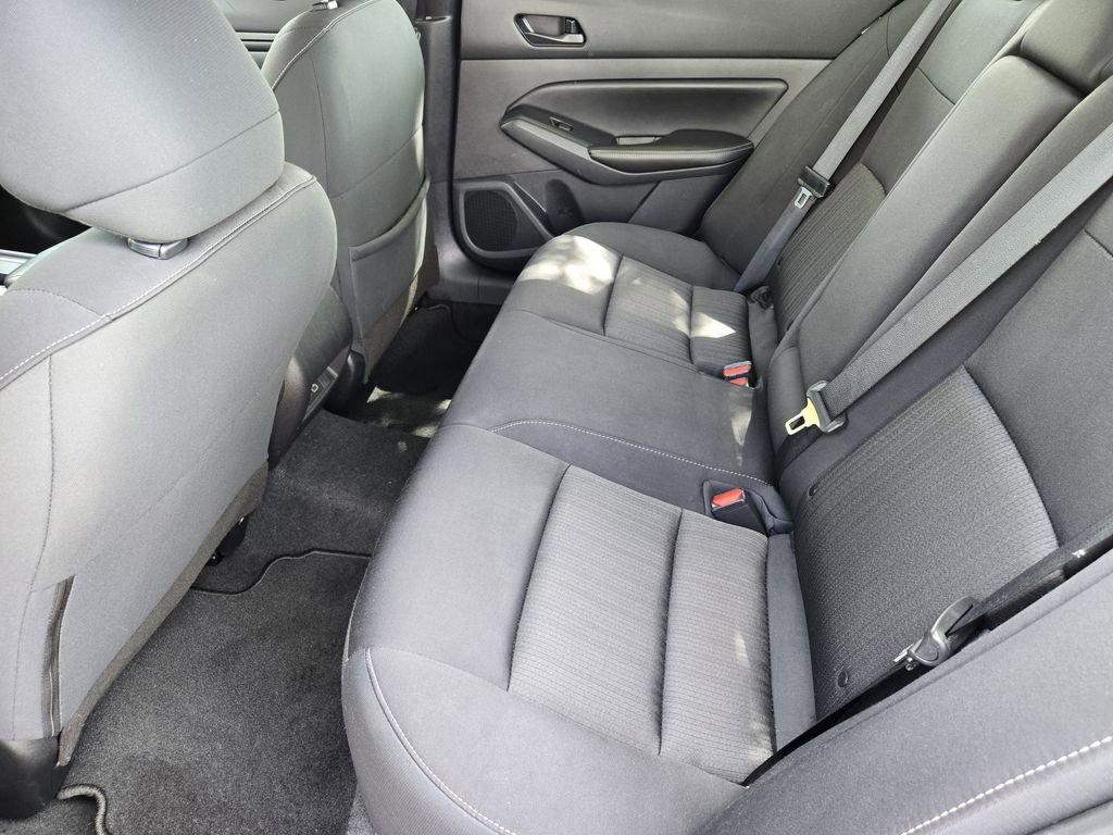 Used 2024 Nissan Altima 2.5 SV FWD image 19