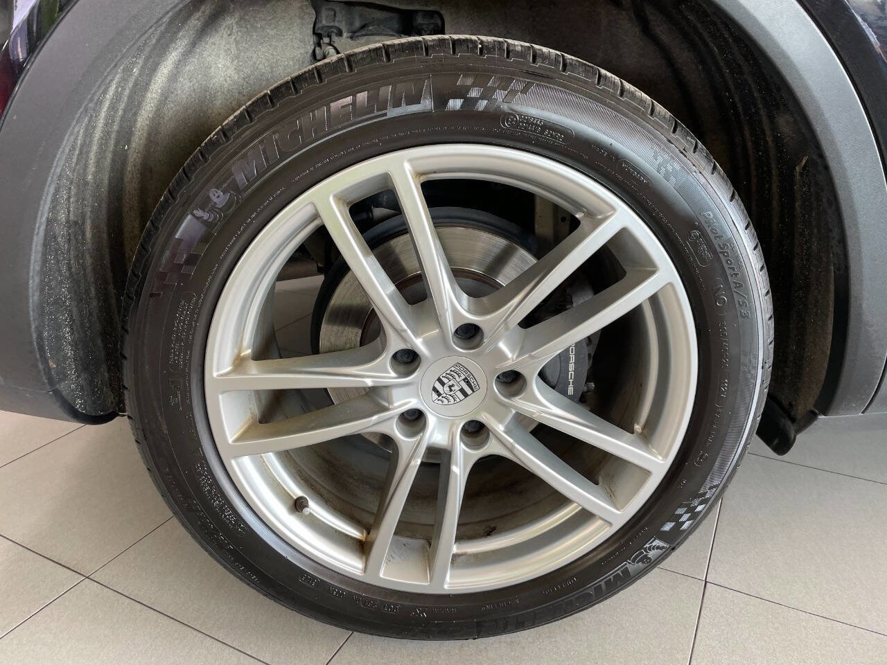 Used 2019 Porsche Cayenne image 14