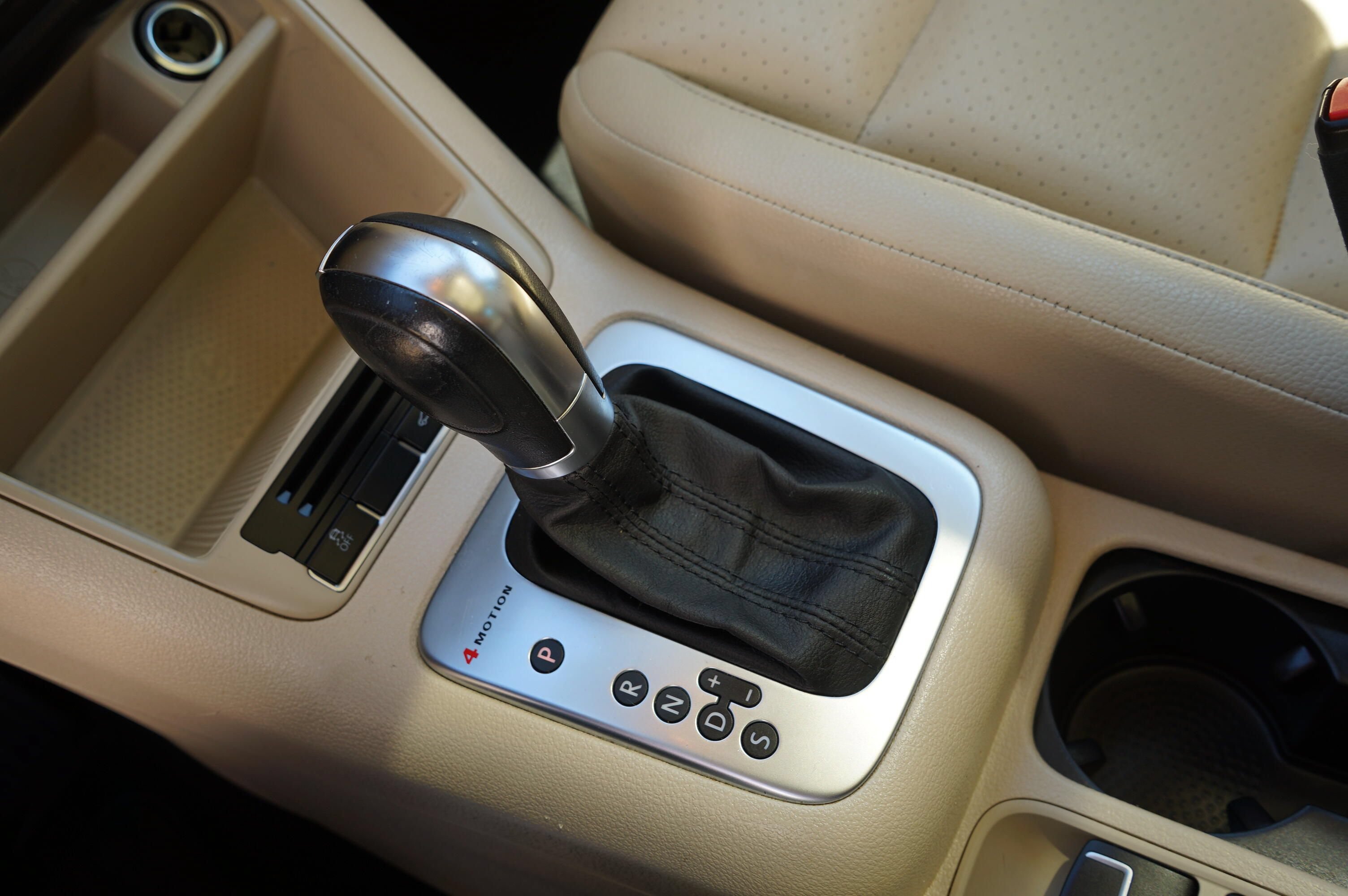 Used 2011 Volkswagen Tiguan S AWD/4WD image 18