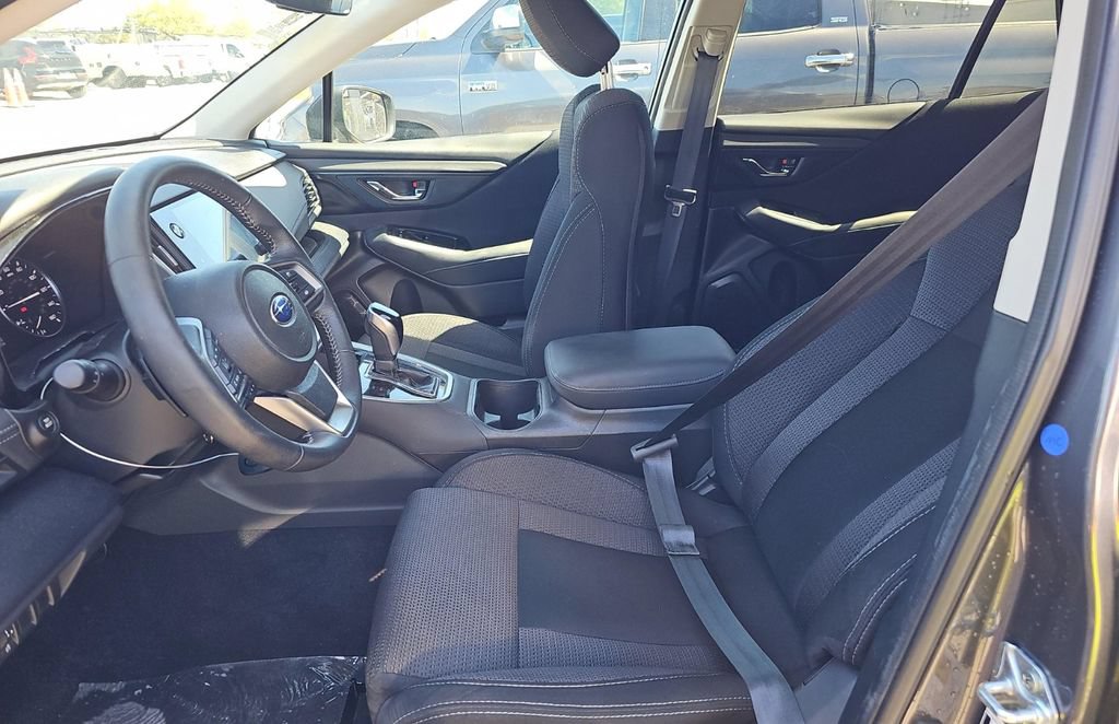 Used 2025 Subaru Outback Premium AWD/4WD image 36