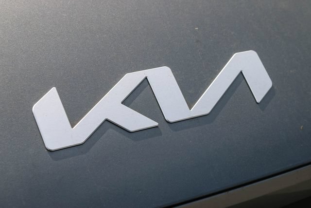 Used 2024 Kia EV9 Light Long Range RWD image 7