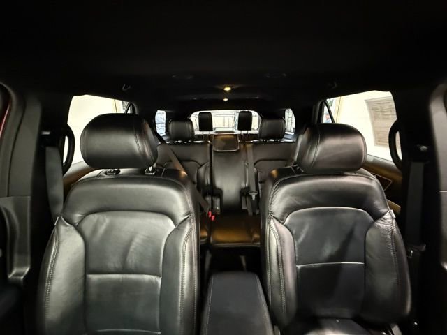 Used 2017 Ford Explorer XLT w/ Equipment Group 202A image 34