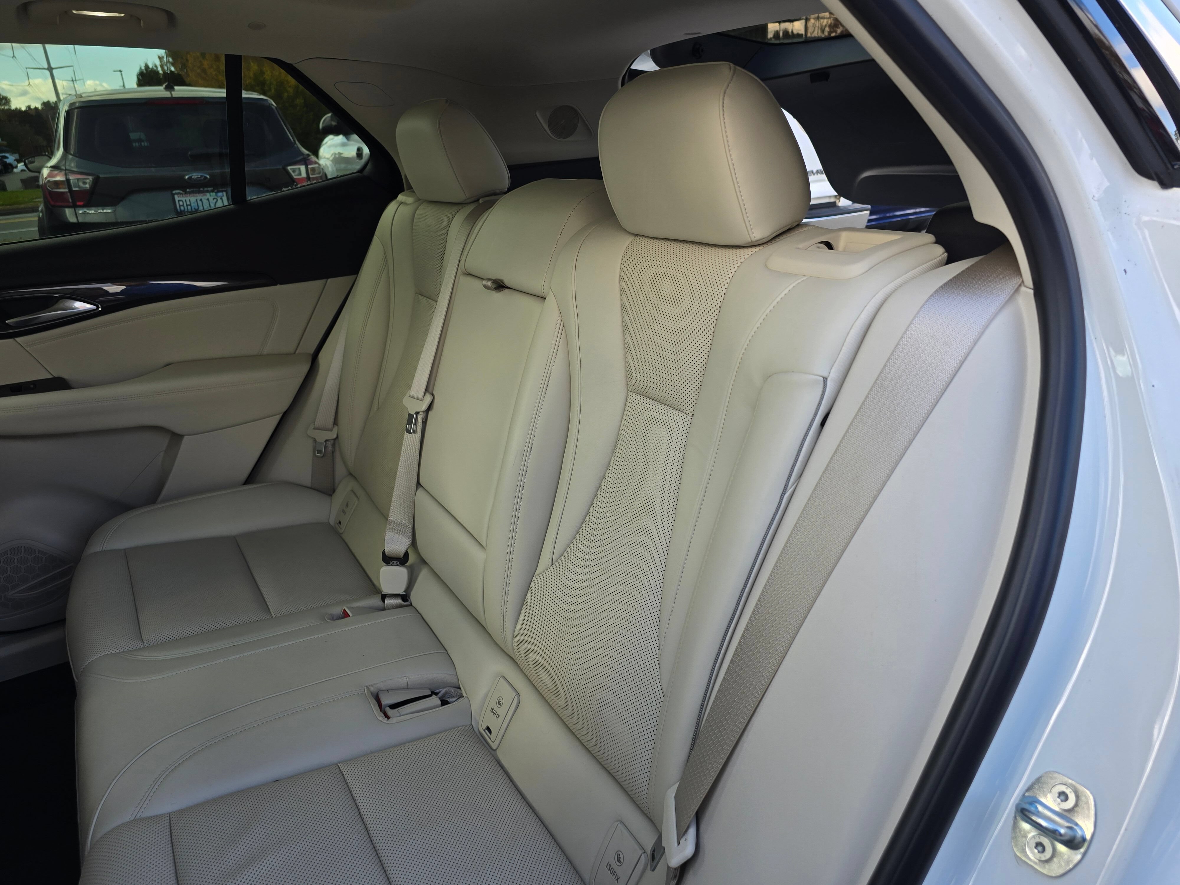 Used 2022 Buick Envision Essence w/ Technology Package I AWD/4WD image 17