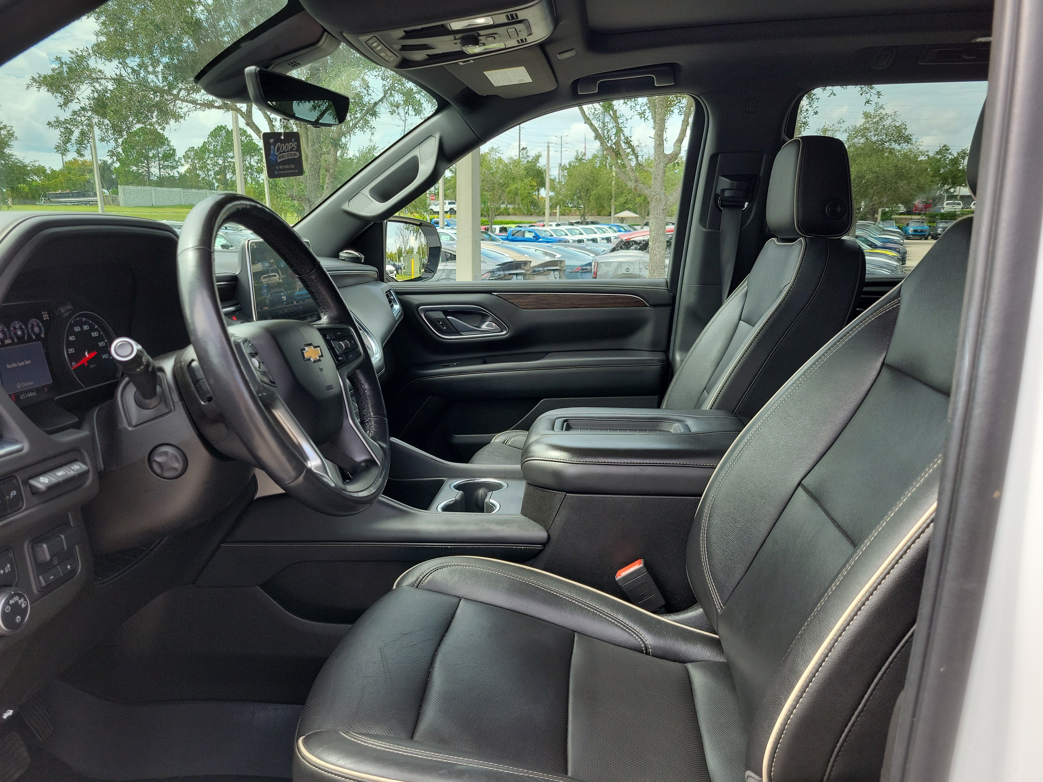 Used 2021 Chevrolet Suburban Premier w/ Premium Package AWD/4WD image 15