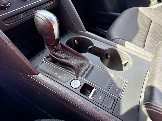 Used 2021 Volkswagen Atlas Cross Sport SE w/ Panoramic Sunroof Package image 19