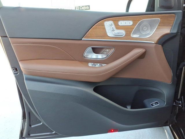 Certified 2026 Mercedes-Benz GLS 450 4MATIC image 12