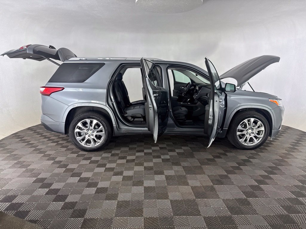 Used 2021 Chevrolet Traverse Premier AWD/4WD image 14