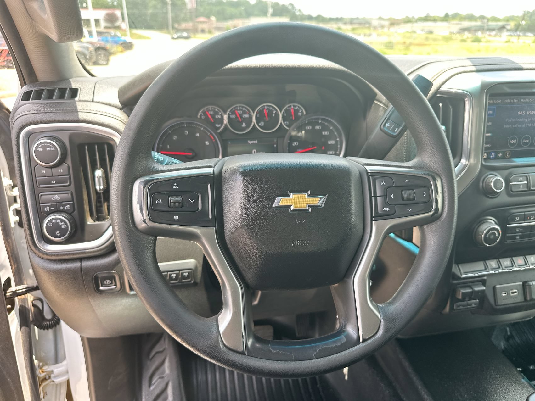 Used 2021 Chevrolet Silverado 2500 LT AWD/4WD image 14