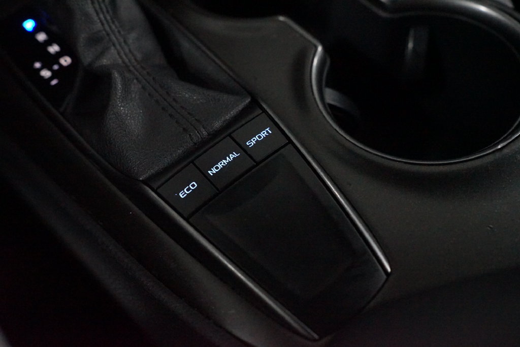 Used 2022 Toyota Camry SE FWD image 21