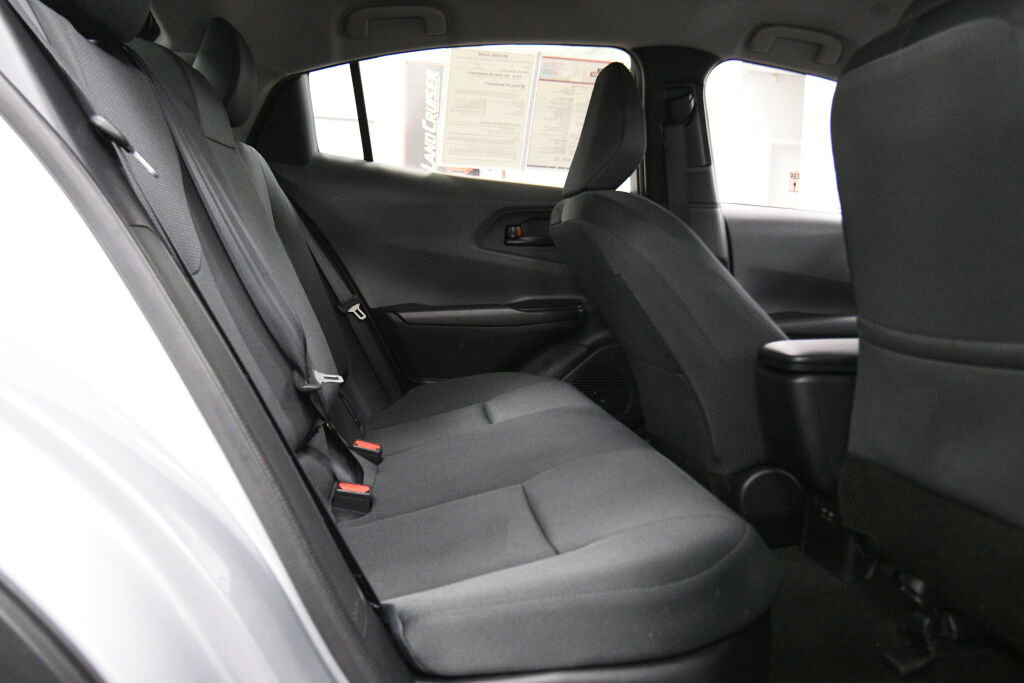 Used 2024 Toyota Prius LE image 22