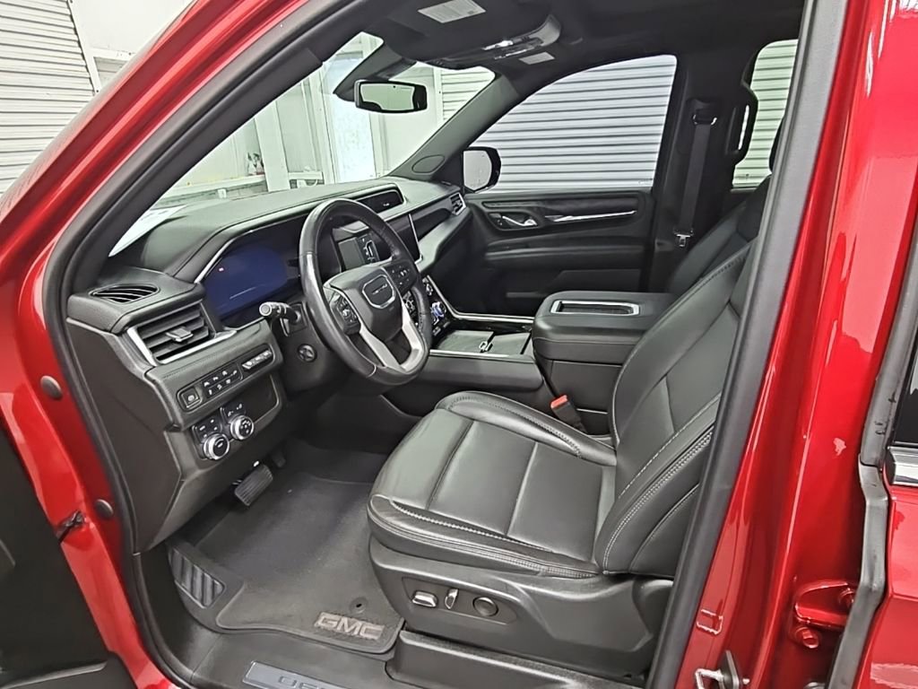 Used 2022 GMC Yukon XL Denali image 11